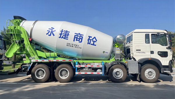 重汽&jdb电子游戏搅拌车交付客户