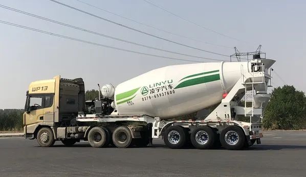 半挂混凝土搅拌车会是行业新风口吗？？？？？？听听专家怎么说