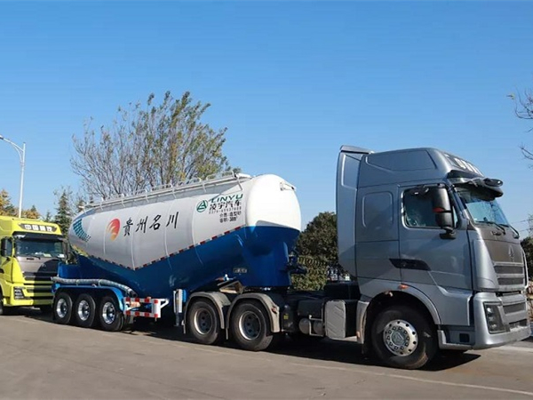 这个冬天玩转“色彩穿搭”，，，jdb电子游戏多彩粉罐向黔出发