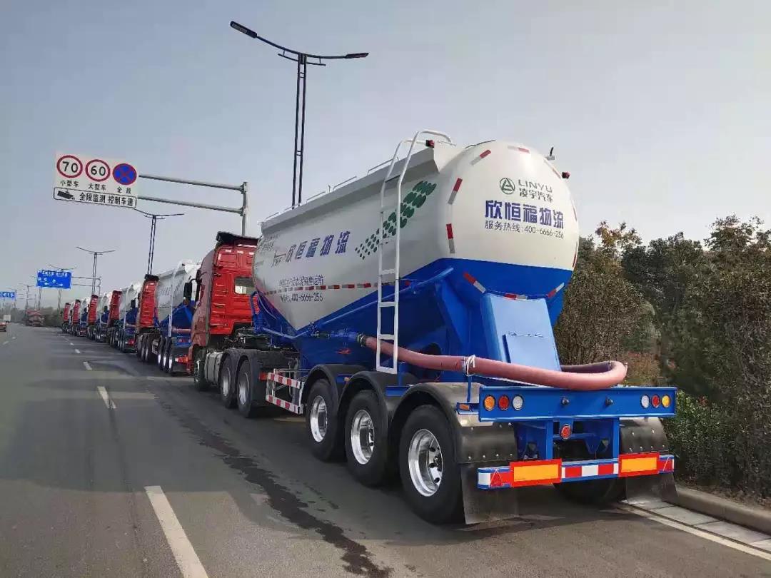 “买罐就买jdb电子游戏罐”——中集jdb电子游戏贵阳粉罐车推介会乐成举行