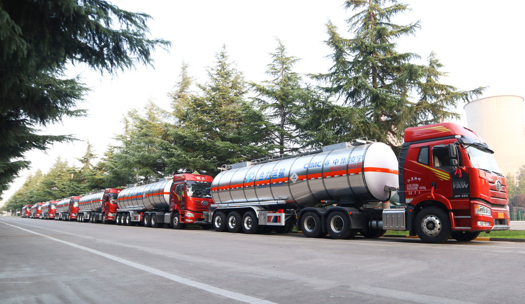 突破疫情阴霾，，，中集jdb电子游戏不锈钢液罐喜迎发车！