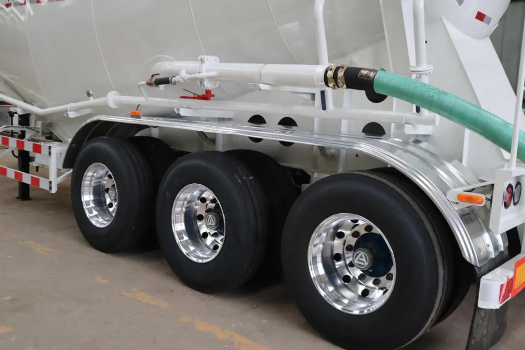 奥运拼搏，，，，中集jdb电子游戏“小白罐”夺金时刻！